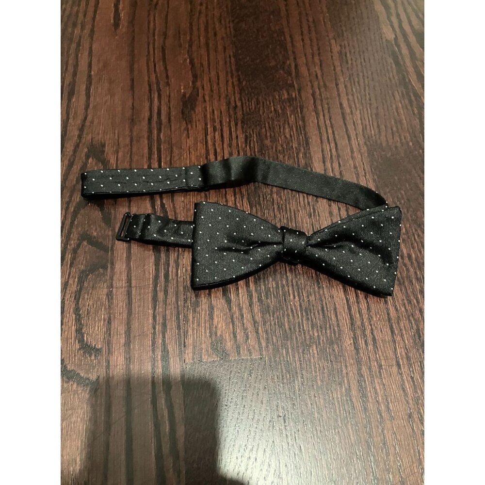 The BLK Tux Men's Clip On Polka Dot Bow Tie, Black, One Size